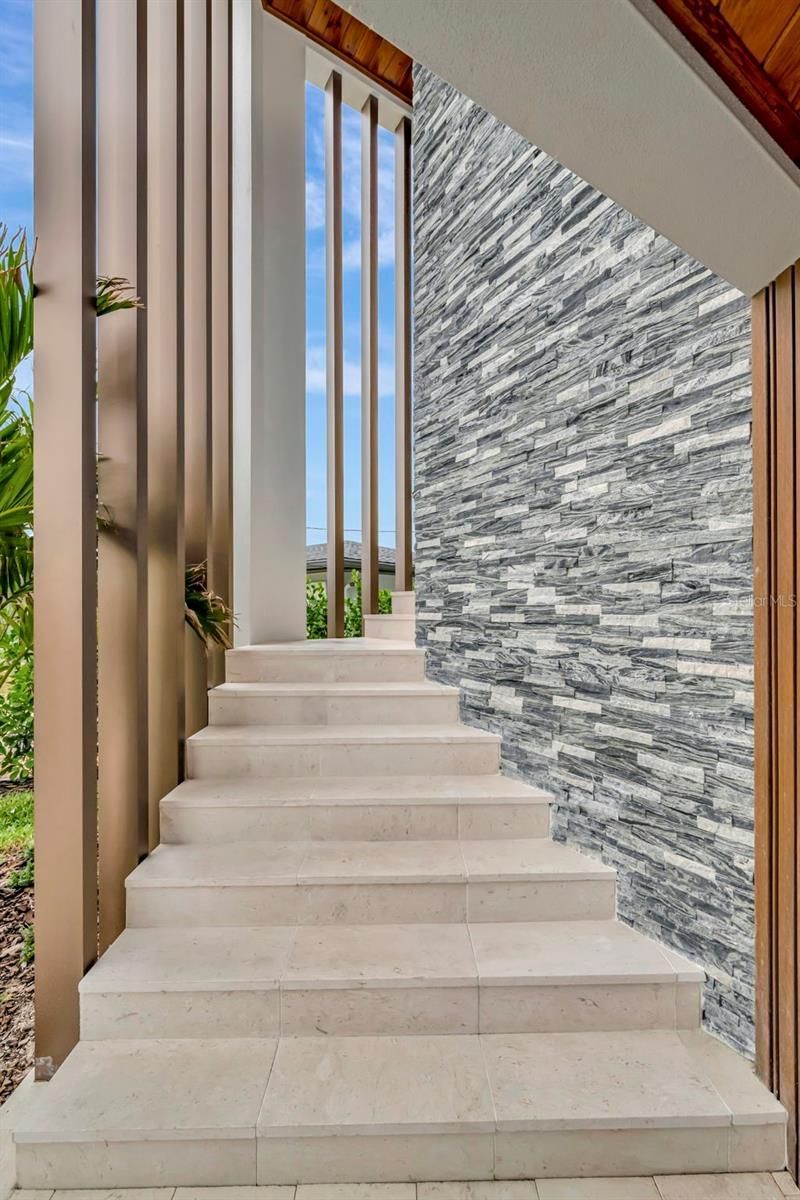 7176 S Shore Drive S, Saint Petersburg, FL 33707 Photo