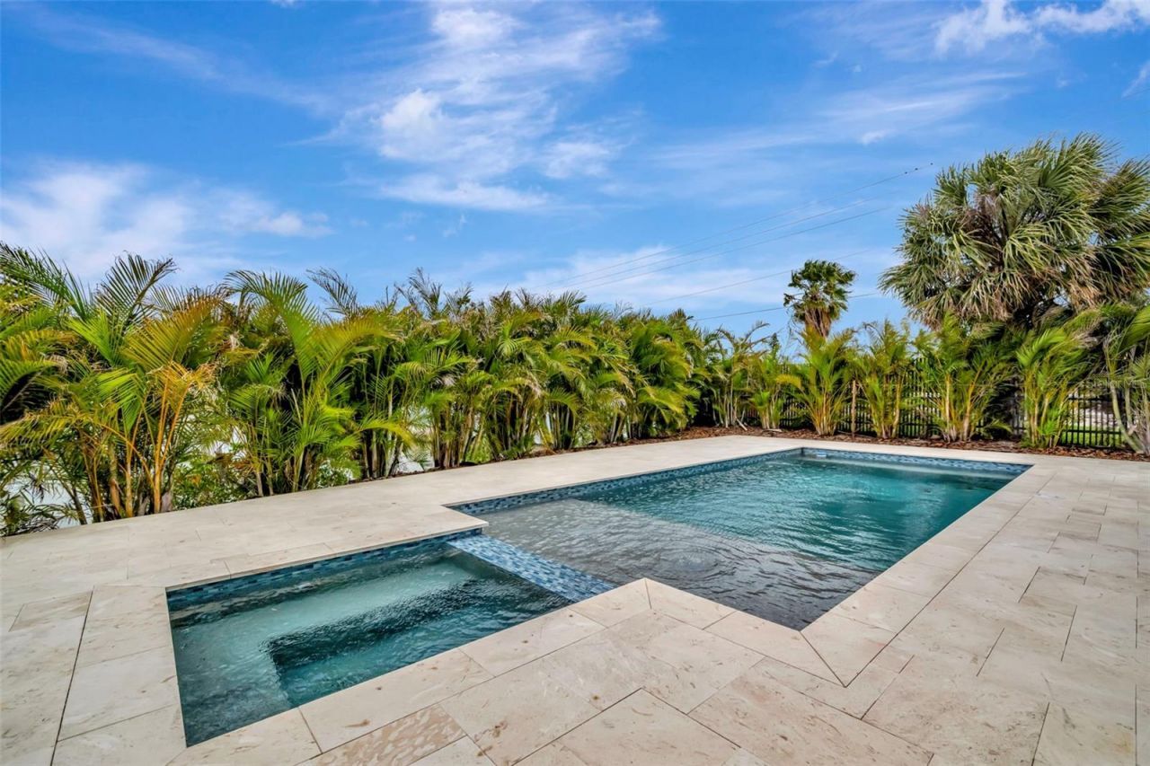 7176 S Shore Drive S, Saint Petersburg, FL 33707 Photo