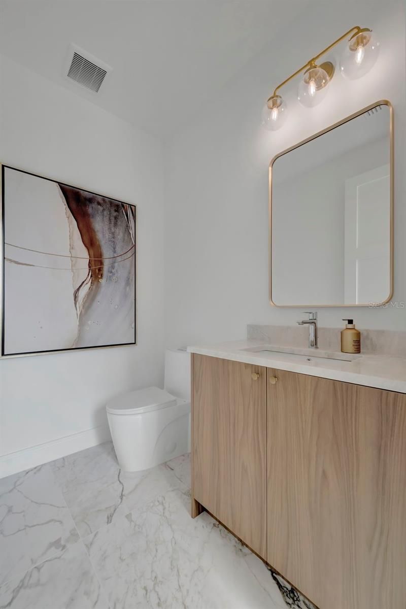 7176 S Shore Drive S, Saint Petersburg, FL 33707 Photo