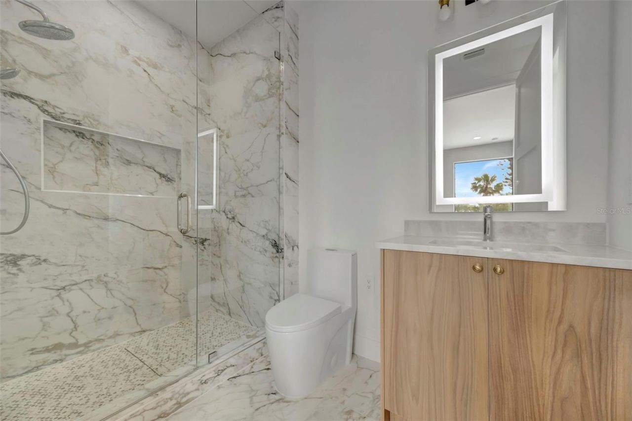 7176 S Shore Drive S, Saint Petersburg, FL 33707 Photo