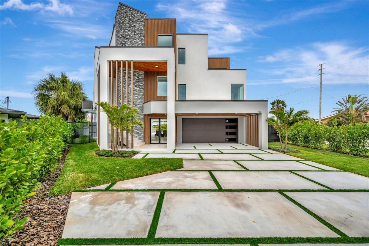 7176 S Shore Drive S, Saint Petersburg, FL 33707 Photo