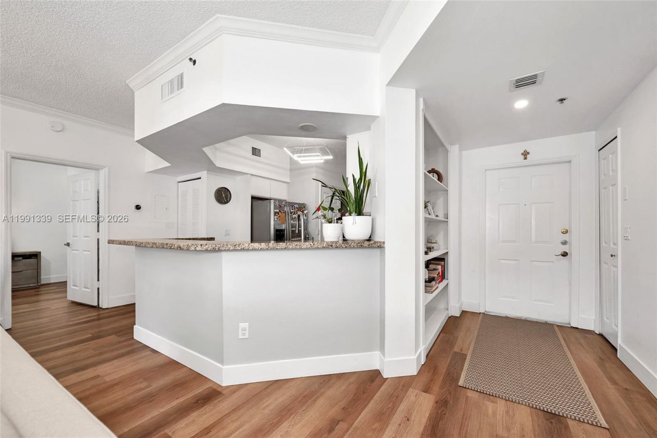 3165 NE 184th St , Unit 6204, Aventura, FL 33160 Photo