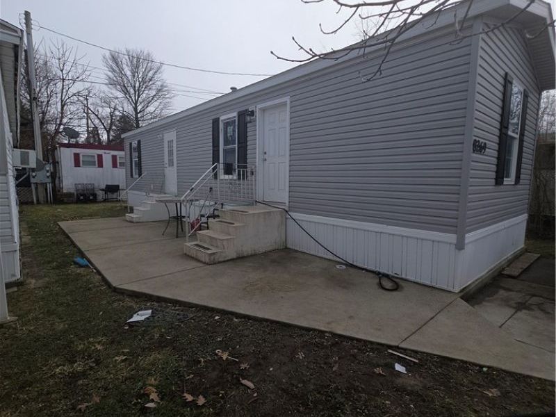 8269 Russell Lane, Cleveland, OH 44109 Photo 16