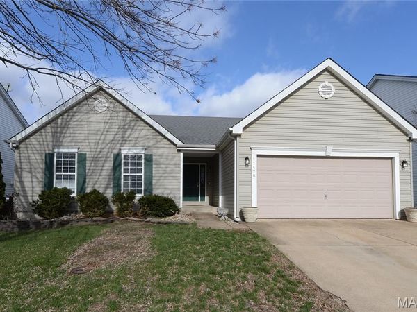 11478 Pineview Crossing Drive , Maryland Heights, MO 63043