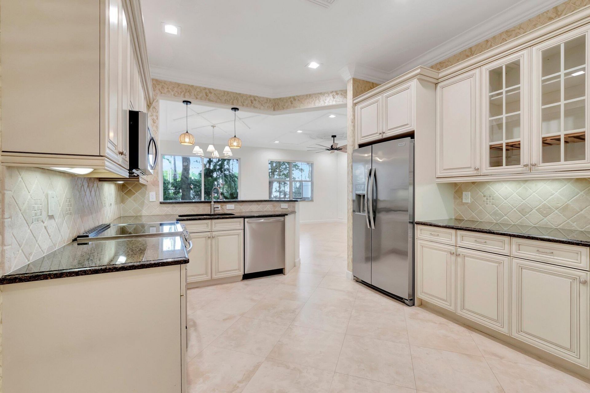 100 W Prive Circle, Delray Beach, FL 33445 Photo