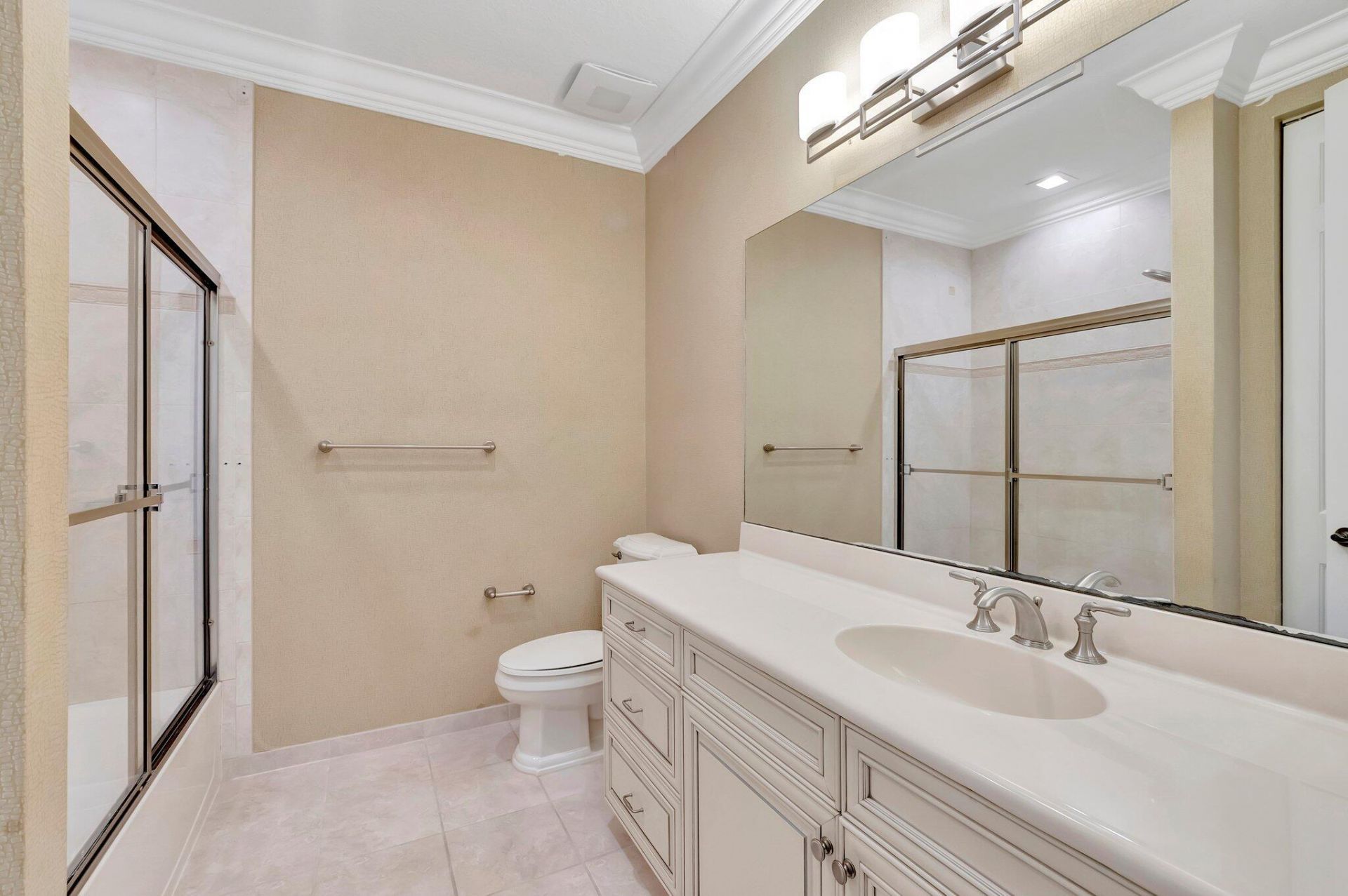 100 W Prive Circle, Delray Beach, FL 33445 Photo