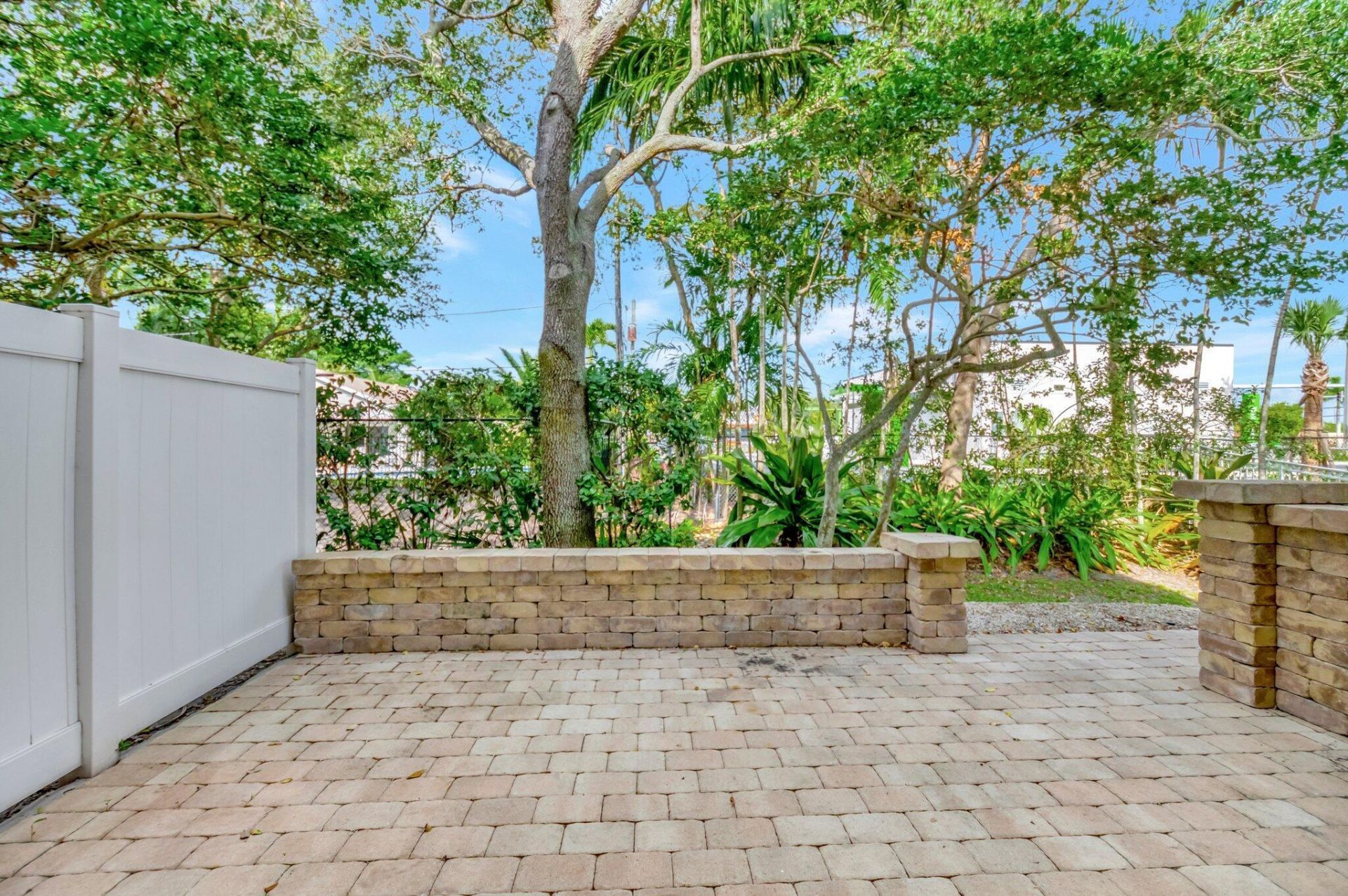 100 W Prive Circle, Delray Beach, FL 33445 Photo