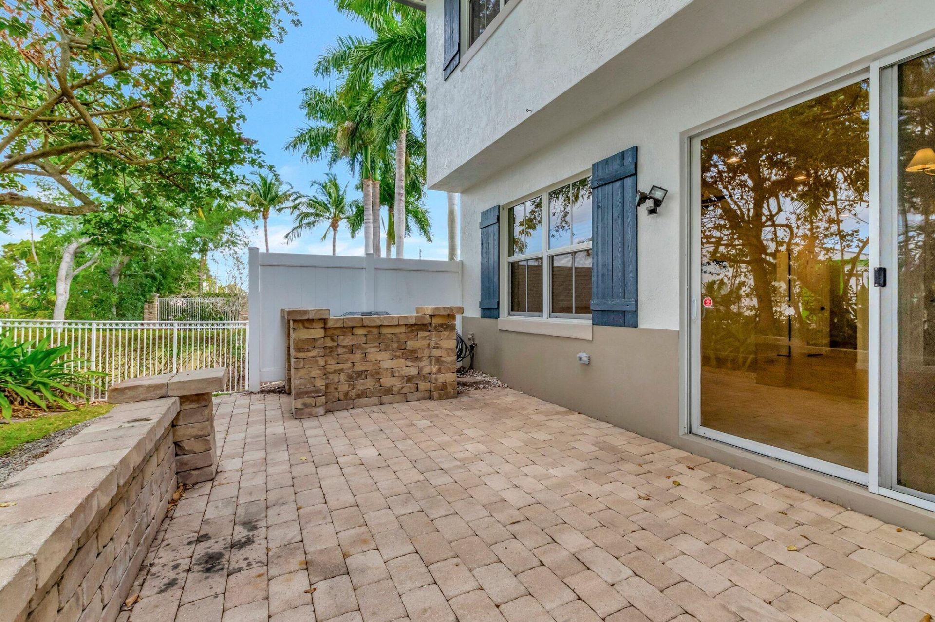 100 W Prive Circle, Delray Beach, FL 33445 Photo