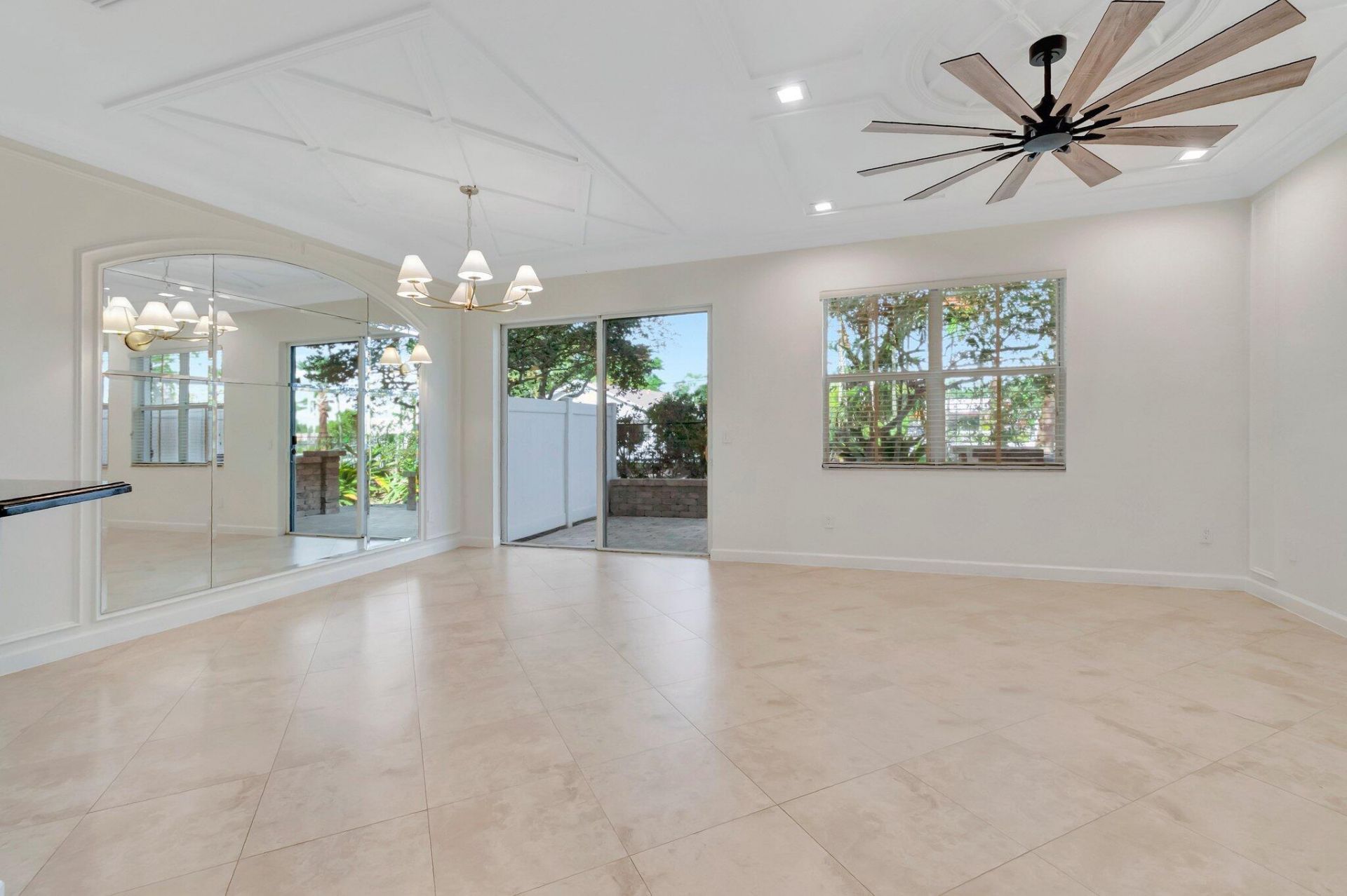 100 W Prive Circle, Delray Beach, FL 33445 Photo