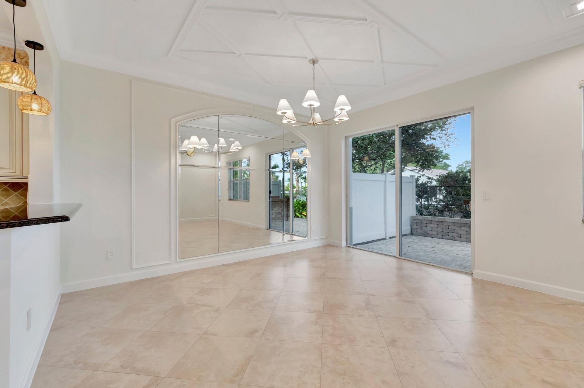 100 W Prive Circle, Delray Beach, FL 33445 Photo
