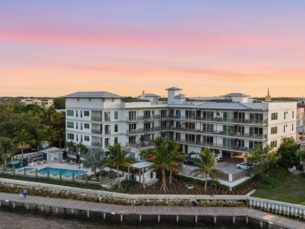41 SW Seminole Street, Unit 204, Stuart, FL 34994