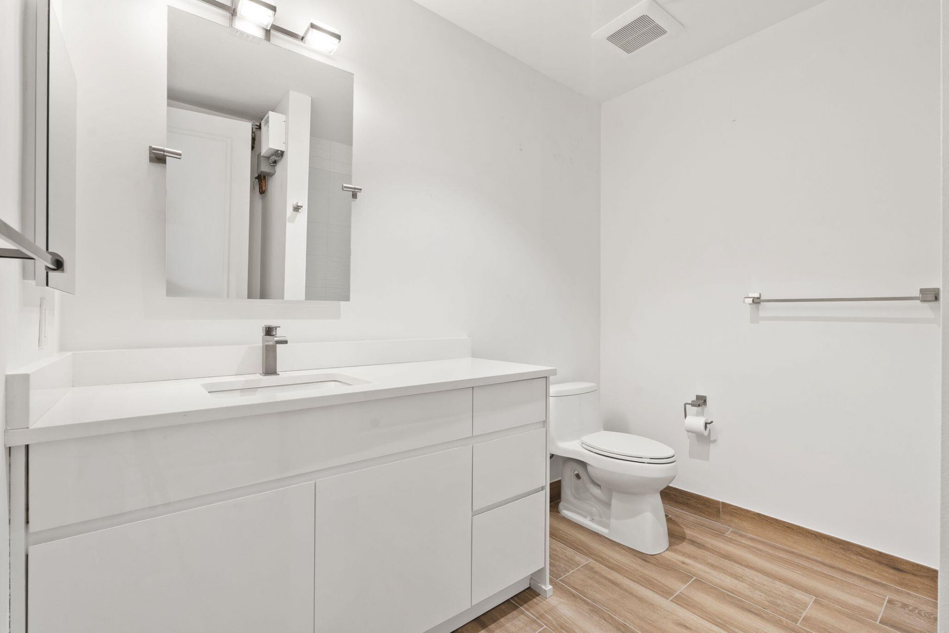 41 SW Seminole Street, Unit 204, Stuart, FL 34994 Photo