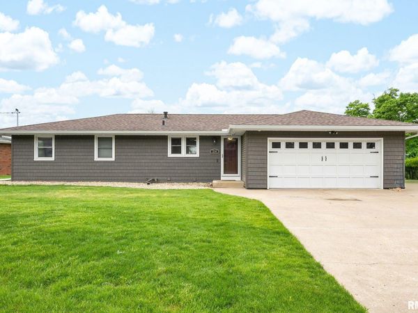 204 NORTHSHORE Drive, Morton, IL 61550