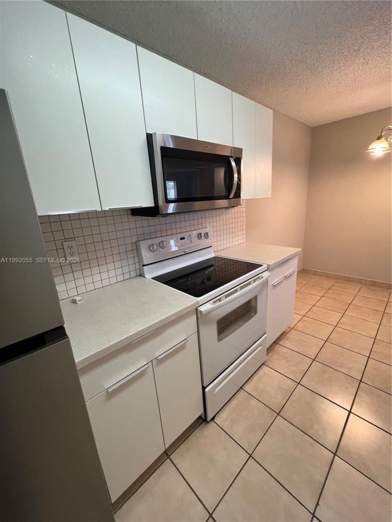 251 W Palm Cir W , Unit 107, Pembroke Pines, FL 33025 Photo