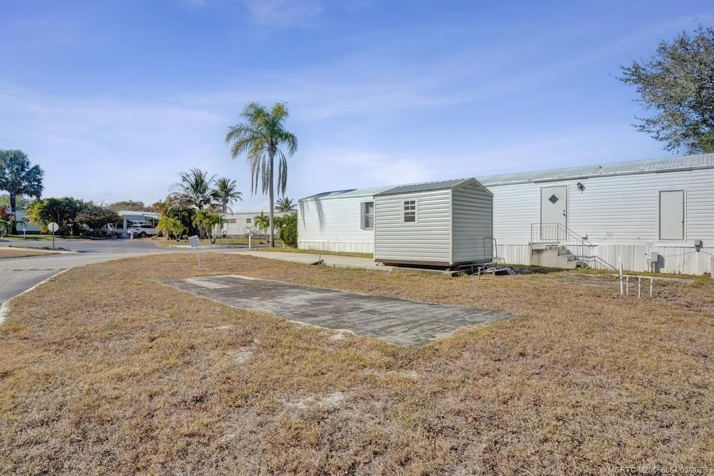 332 NE Tropicalia Lane, Jensen Beach, FL 34957 Photo