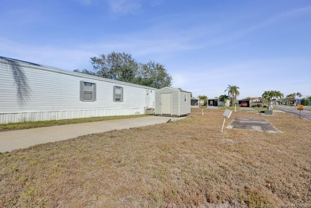 332 NE Tropicalia Lane, Jensen Beach, FL 34957 Photo