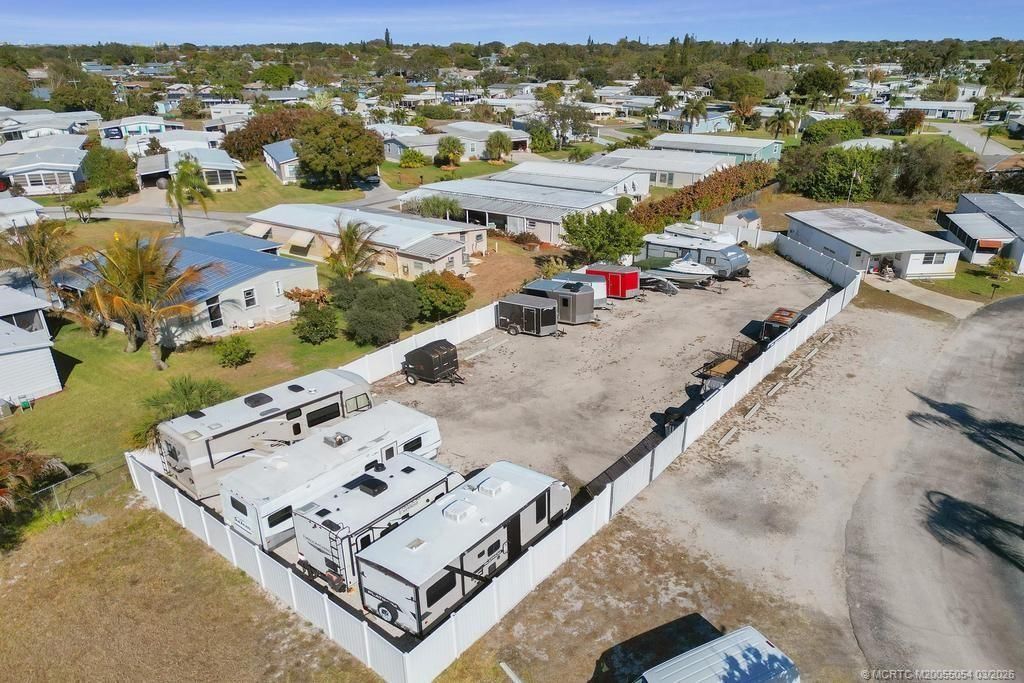 332 NE Tropicalia Lane, Jensen Beach, FL 34957 Photo