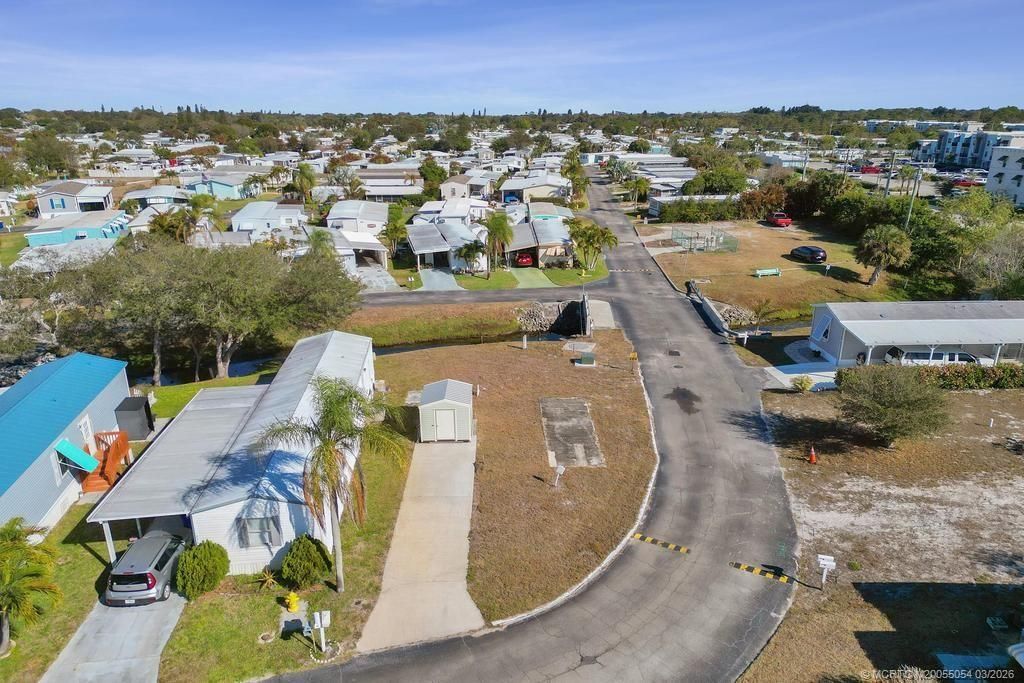 332 NE Tropicalia Lane, Jensen Beach, FL 34957 Photo