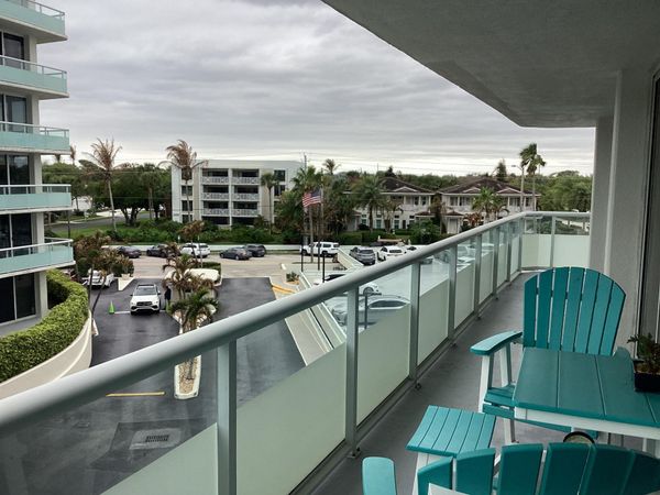 3554 Ocean Drive, Unit 301, Vero Beach, FL 32963