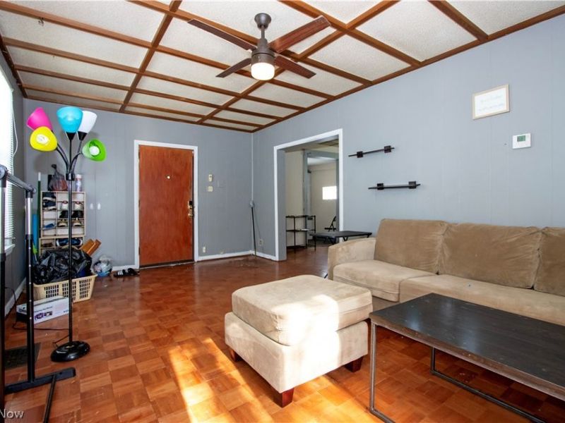 2106 Indiana Way NE, Canton, OH 44705 Photo 5