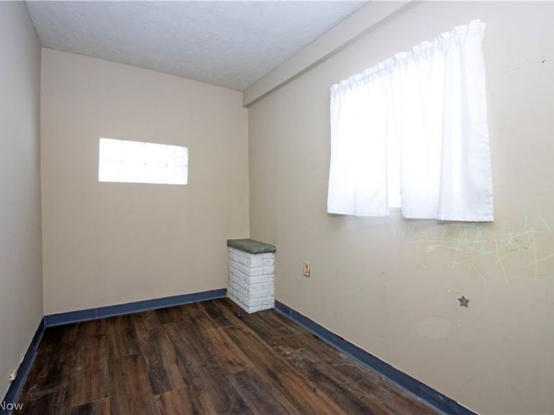 2106 Indiana Way NE, Canton, OH 44705 Photo 8