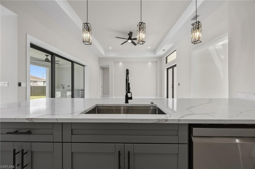 2015 NW 21st St, Cape Coral, FL 33993 Photo