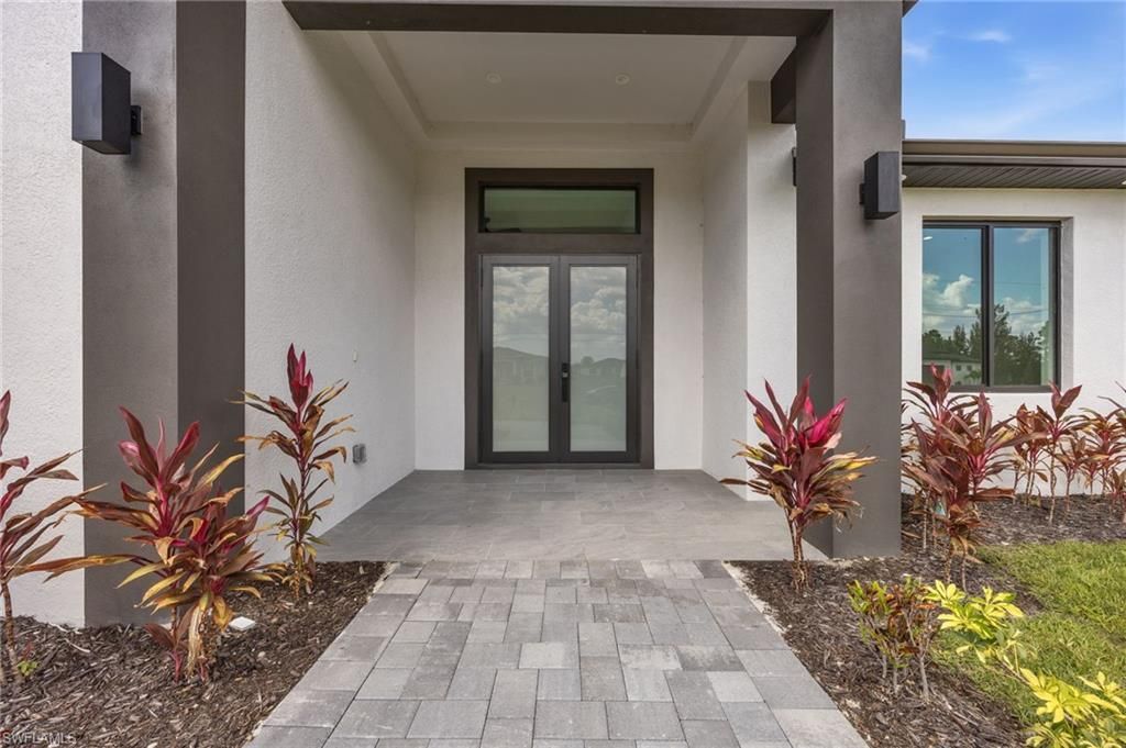 2015 NW 21st St, Cape Coral, FL 33993 Photo