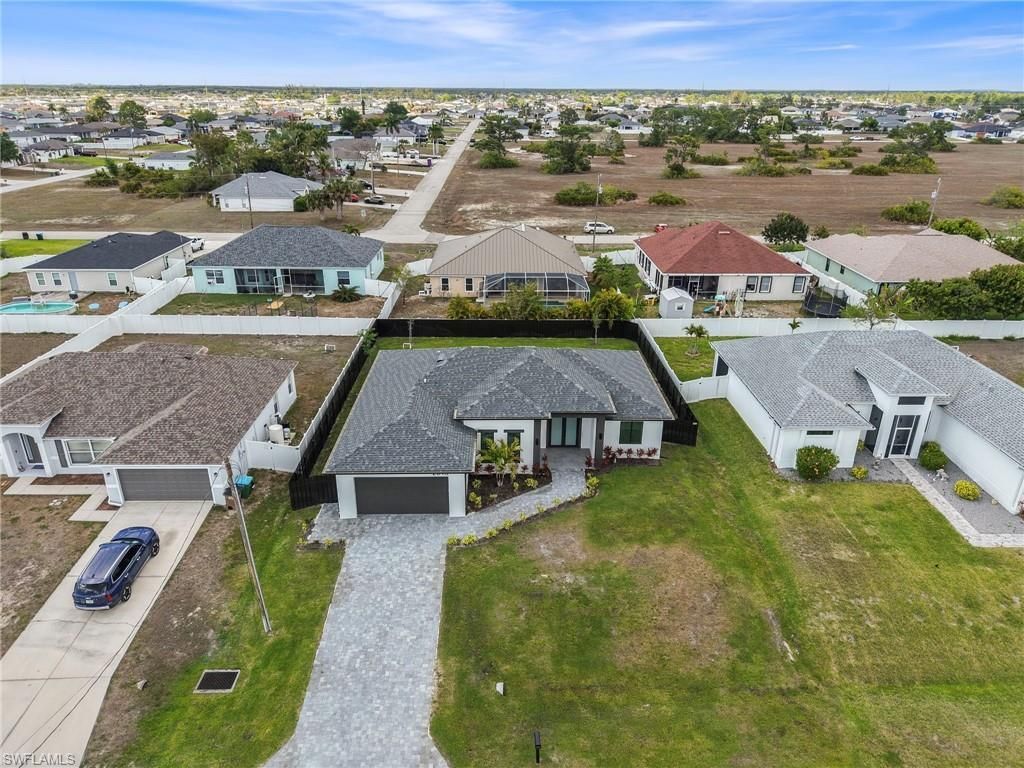 2015 NW 21st St, Cape Coral, FL 33993 Photo