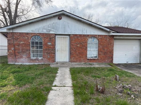 3111 BACCHUS Drive, New Orleans, LA 70131
