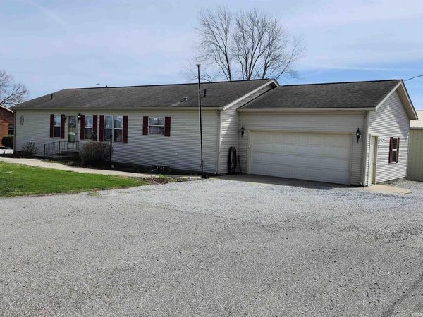 1165 IN 68, Haubstadt, IN 47639