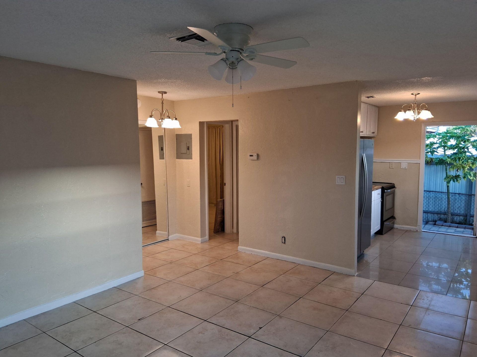 420 Fleming Avenue, Greenacres, FL 33463 Photo