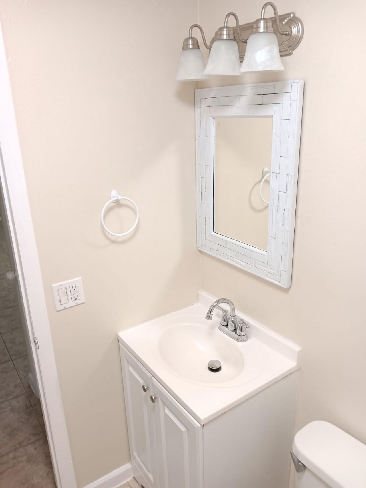 420 Fleming Avenue, Greenacres, FL 33463 Photo