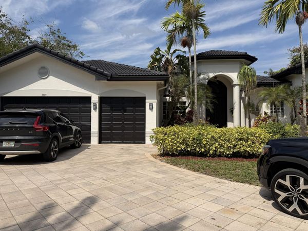3309 Bradenham Lane, Davie, FL 33328
