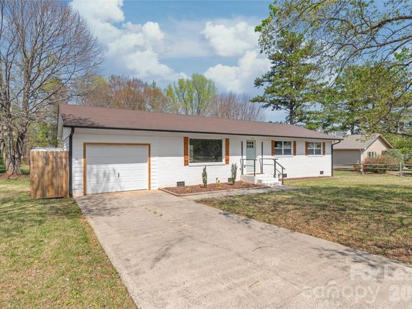 1315 Vickie Lane , Matthews, NC 28104