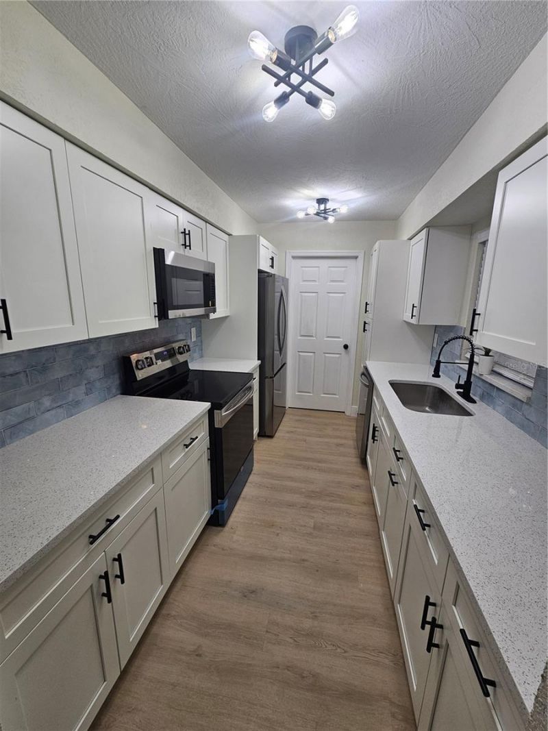 567 School Street, Bronson, FL 32621 Photo