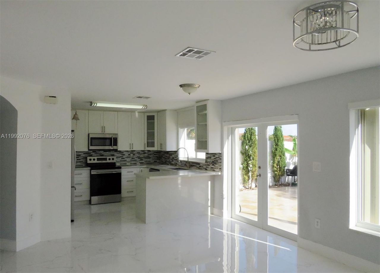 16330 SW 102nd St, Miami, FL 33196 Photo