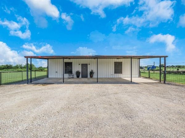 8050 W Interstate Highway 30 , Cumby, TX 75433