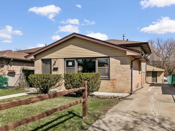 14129 S Hoxie Avenue , Burnham, IL 60633