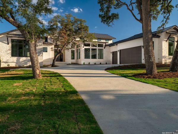 24403 Tres Arroyos, San Antonio, TX 78255