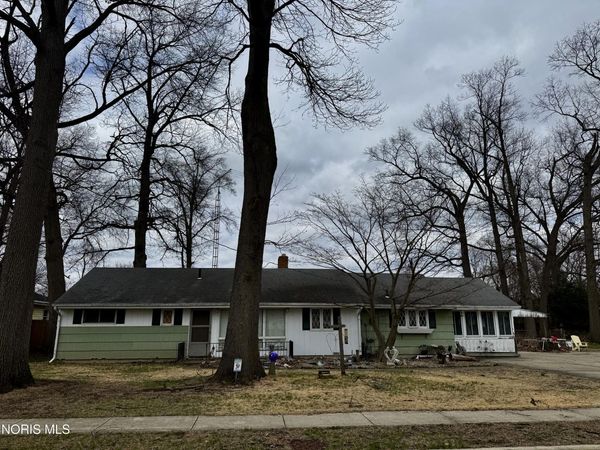 7010 Dunn Drive, Holland, OH 43528