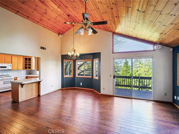 25274 North Road, Twin Peaks, CA 92391