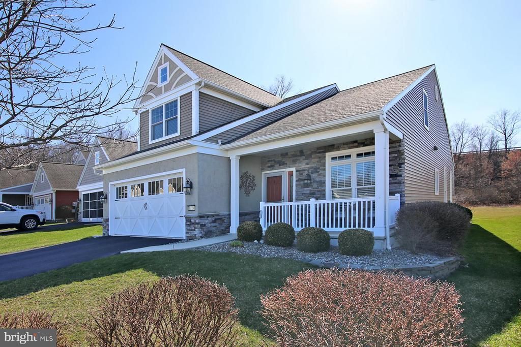 1126 Alden Way, Lebanon, PA 17042 Main Photo