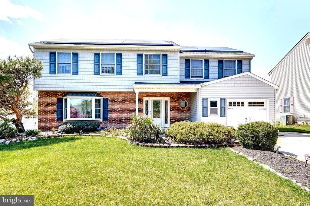 74 Twin Ponds Drive, Sewell, NJ 08080 Main Photo