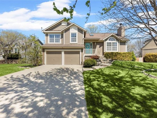 18970 W 163rd Terrace, Olathe, KS 66062