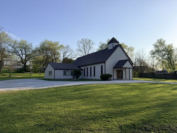 317 W Railroad St, Petersburg, TN 37144