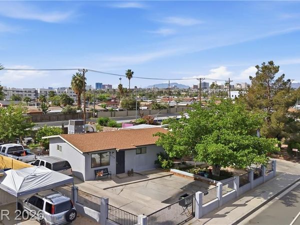 2704 Brady Avenue , Las Vegas, NV 89101