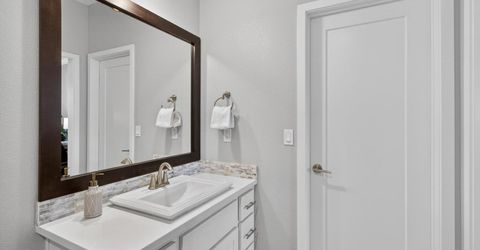 315 Creamery Ln, Sacramento, CA 95814 Photo