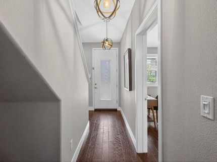 315 Creamery Ln, Sacramento, CA 95814 Photo