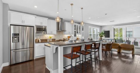 315 Creamery Ln, Sacramento, CA 95814 Photo