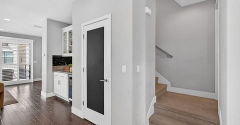 315 Creamery Ln, Sacramento, CA 95814 Photo